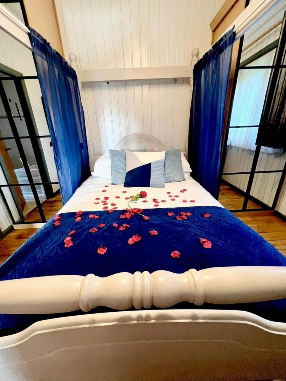 Holly Lodge 12 Hot Tub Йорк Екстериор снимка